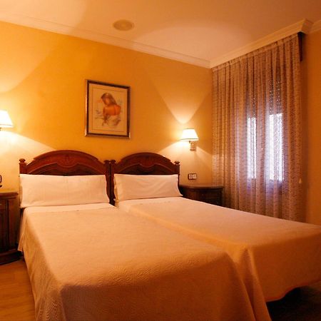Hostal Victoria III Madrid Eksteriør bilde