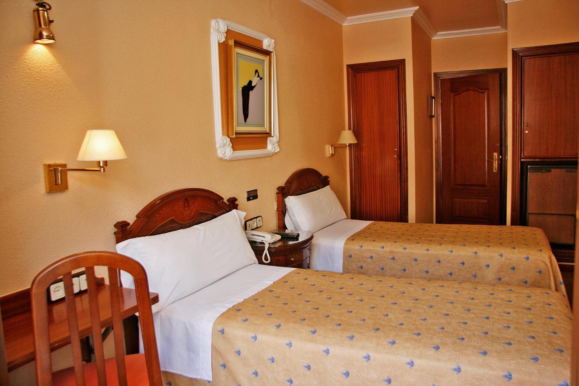 Hostal Victoria III Madrid Eksteriør bilde