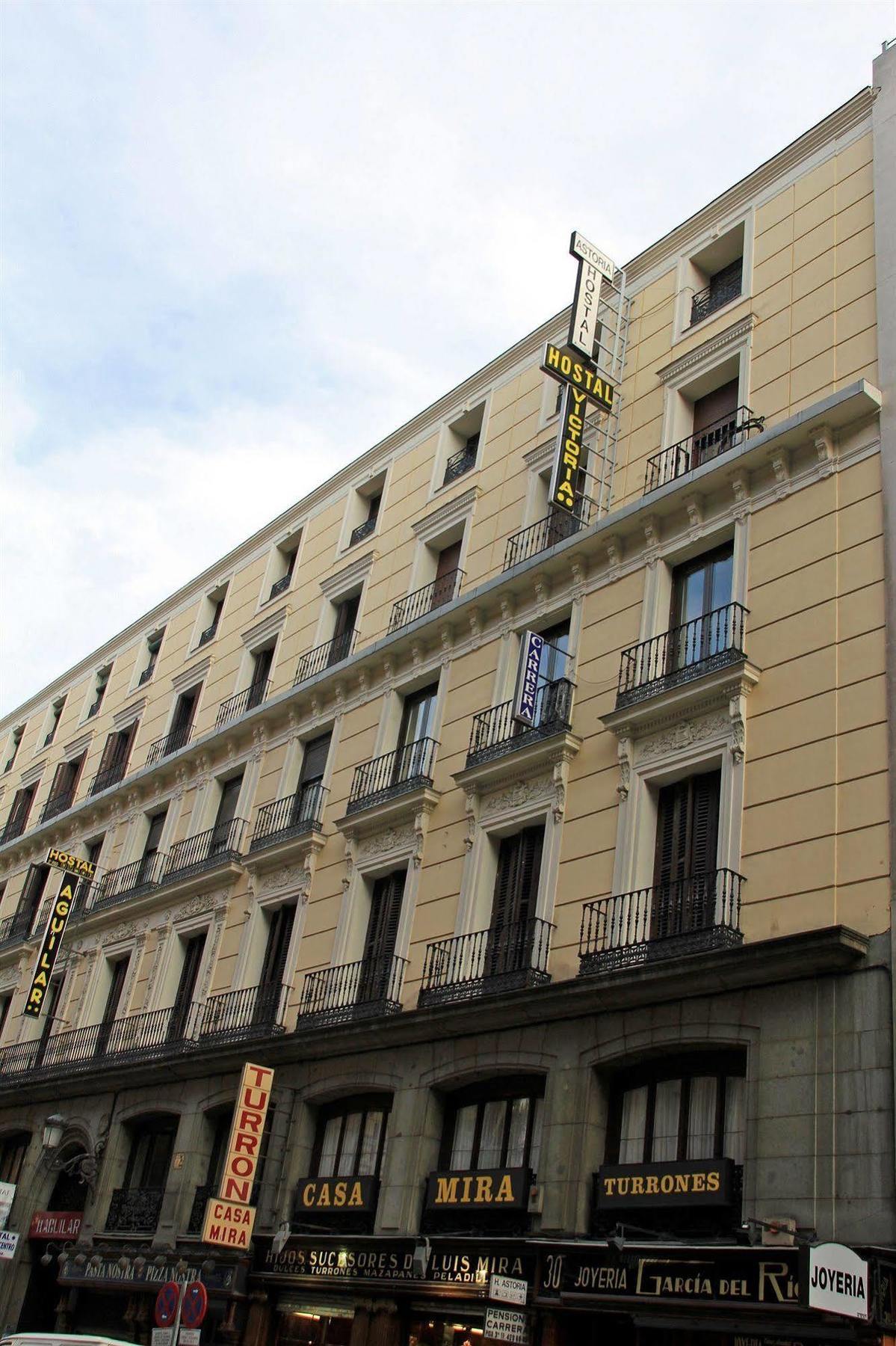 Hostal Victoria III Madrid Eksteriør bilde